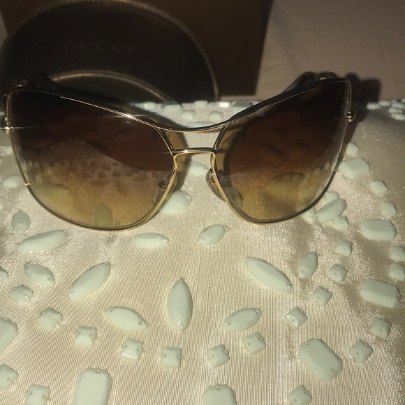 Authentic Gucci Sunglasses W/ Case. main image 7